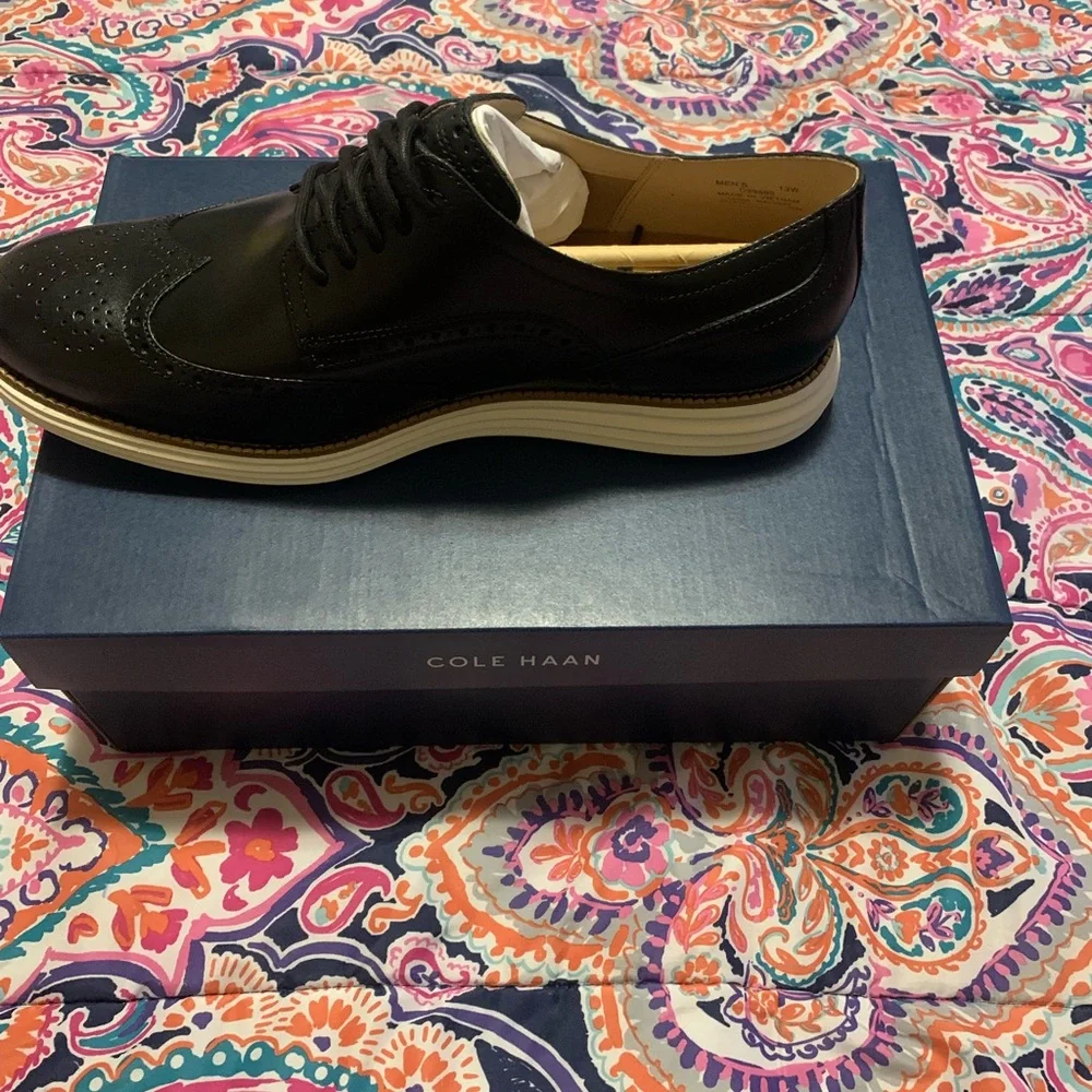 Cole Haan grand tour the fusion of style and engineering for enhanced comfort. - Picture 3 of 10